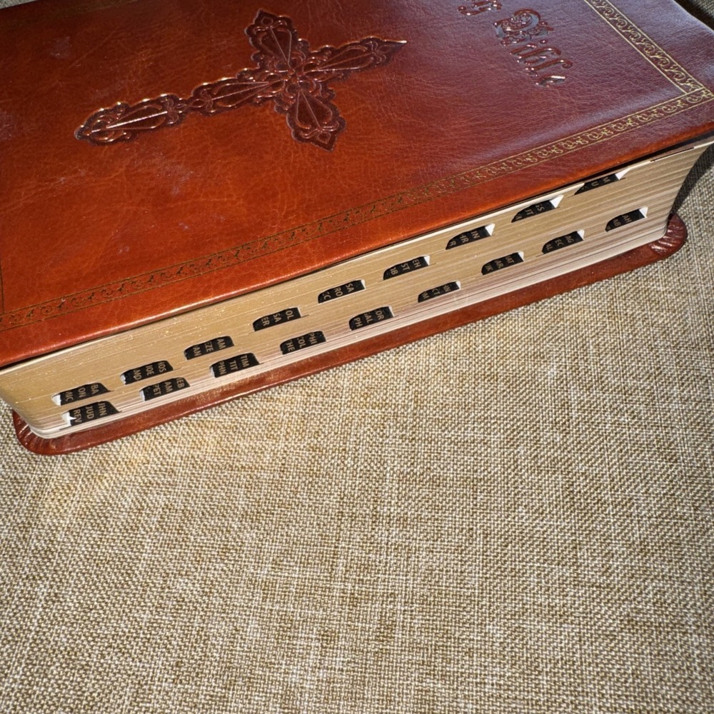 Holy Bible KJV Compact Bible Brown Simulated Leather THUMB INDEXED 2013 - Picture 2 of 6